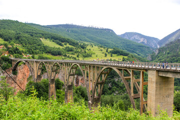 Fototapeta na wymiar Черногория, мост Джурджевича , каньон реки Тара (Montenegro, Djurdjevic bridge, Tara river canyon )