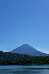 精進湖からの富士山