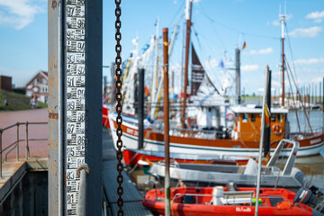 Fototapeta na wymiar Fischerboot im Hafen