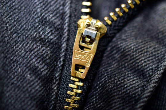 Levis Logo On Denim Zip 