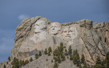 presidents faces in rock
