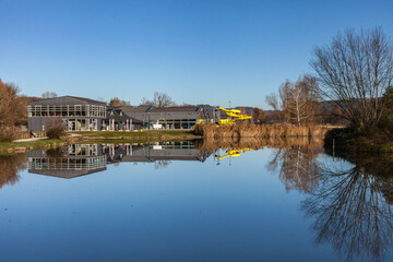 Obraz premium Objat (Corrèze, France) - Plan d'eau et centre aquatique