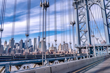 manhattan bridge and new york city skyline