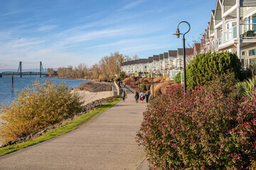 Naklejka premium Riverfront condominiums in Vancouver Washington state.