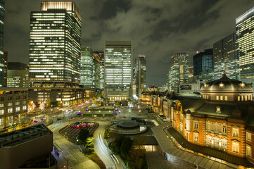 Fototapeta na wymiar 高層ビルが建ち並ぶ東京の夜景
