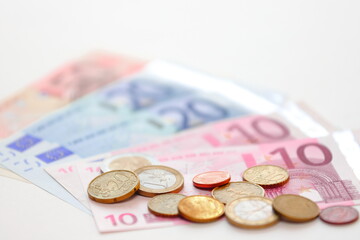 旧ユーロ紙幣と硬貨