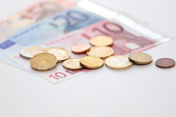 旧ユーロ紙幣と硬貨