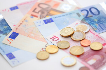 旧ユーロ紙幣と硬貨