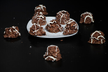 Enjambres de chocolate en plato 