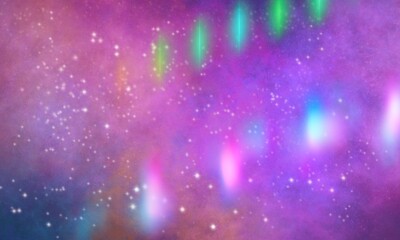 Web banner sfondo viola spazio cosmico con le stelle scintillanti 