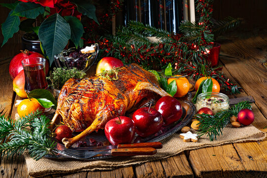 tender & juicy Christmas goose with crispy skin