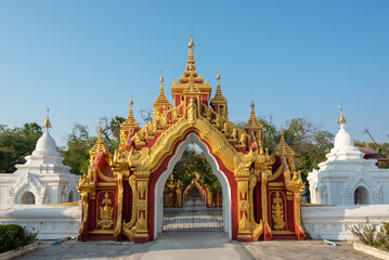 Fototapeta na wymiar Kuthodaw Pagoda in Mandalay, Burma Myanmar