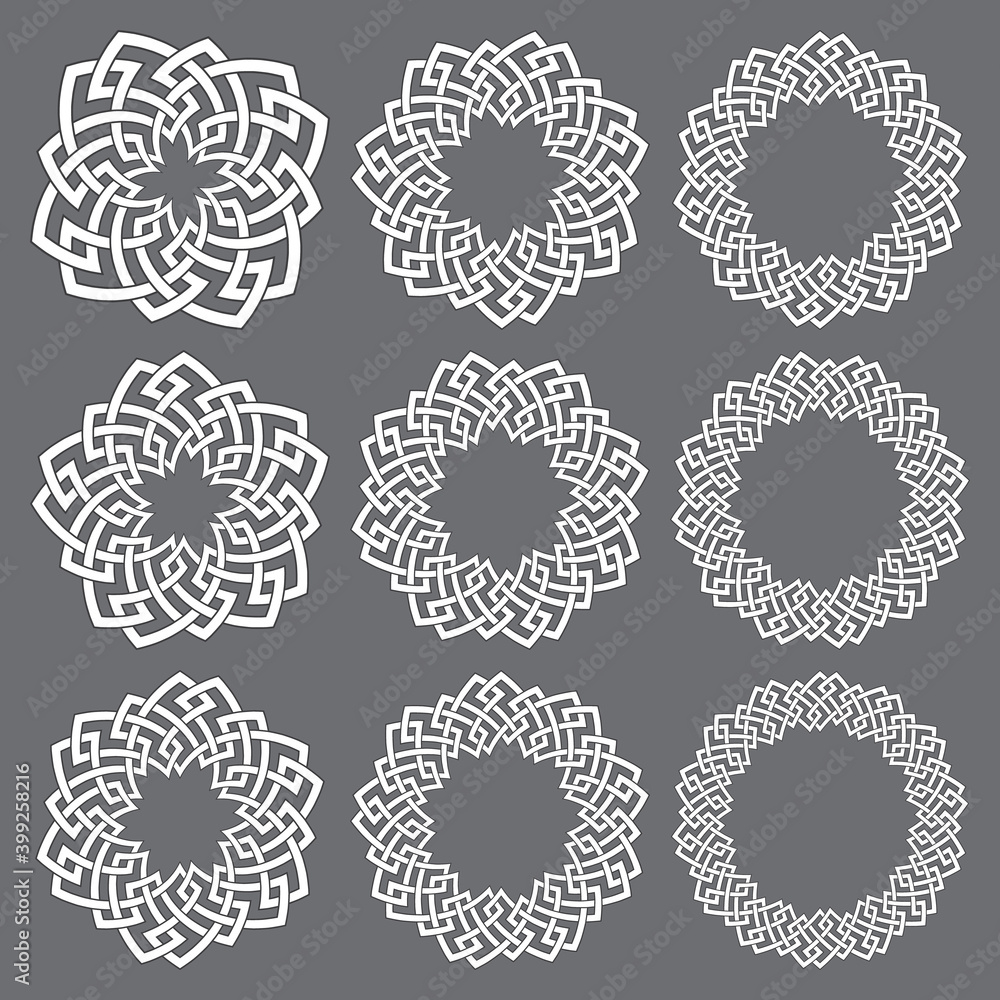 Aufkleber set of round frames. nine decorative elements for design with stripes braiding borders. white lines 