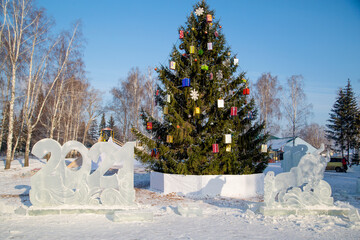 Christmas tree with ice figures