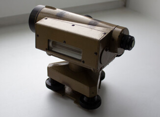 the old analog surveying instrument