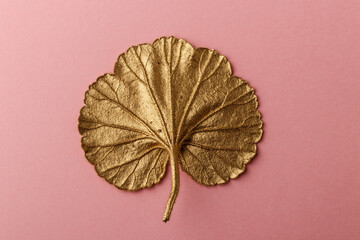 Golden leaf