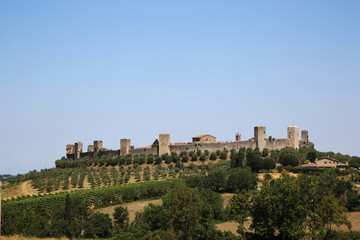 Fototapeta na wymiar View of the fortress town of Monteriggioni, Italy