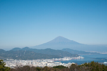 Fototapeta na wymiar 富士山と清水港の風景