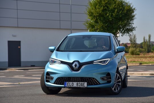 Renault ZOE. Electric car at the shopping center. General view. 08-12-2020, Middle Bohemia, Czech Republic.