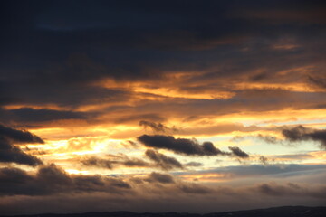 coucher de soleil nuageux