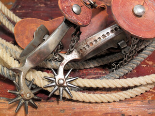 spurs with lariat