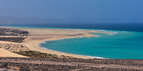 Fototapeta premium Vistas a las playas paradisiacas de Fuerteventura