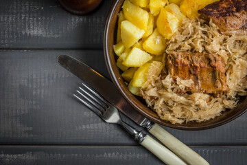 Fried ribs in sauerkraut.