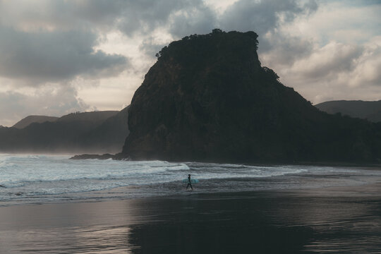 Piha Beach Surf