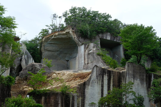 栃木県の大谷石採石場跡
