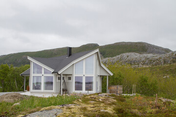 Fototapeta premium Modern Hytta in Norwegen