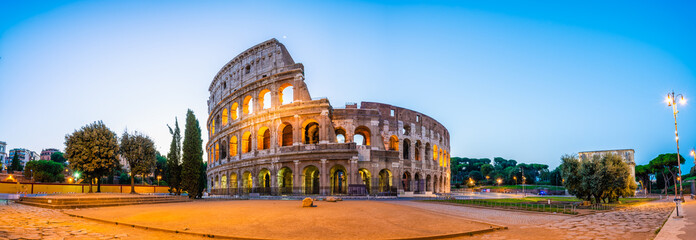 Fototapeta na wymiar Colosseum at dawn in Rome. Italy 