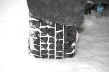 雪とスタッドレスタイヤ