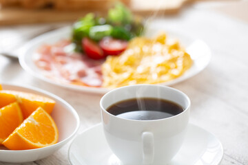 朝食のコーヒー　洋食　朝の食事