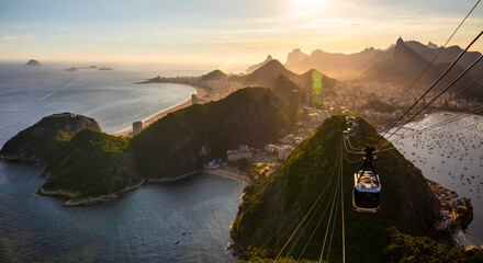 Beau panorama de Rio de Janeiro au coucher du soleil, Brésil. Mont du Pain de Sucre