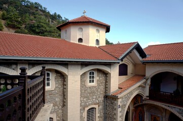 church of the holy cross