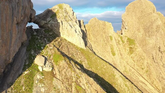 Vue a&eacute;rienne par drone au Trou de la Mouche dans le Massif des Aravis, Haute Savoie, France