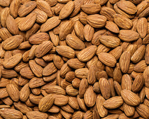 Shelled almonds and hulled almonds 