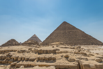 The Giza pyramid complex, an archaeological site on the Giza Plateau, on the outskirts of Cairo, Egypt. It includes the three Great Pyramids : Khufu Cheops, Khafre Chephren and Menkaure.