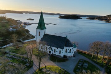 Fototapeta premium church on the lake