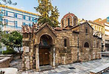 Fototapeta premium Panaghia Kapnikarea Church view on Ermou Street in Athens.