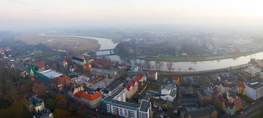 Panorama miasta Gorzów Wielkopolski, widok z lotu ptaka na Most Lubuski nad rzeką Warta i ulice...