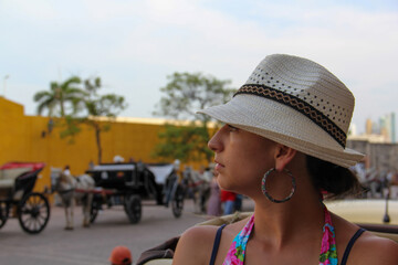 Chica de vacaciones en Cartagena Colombia