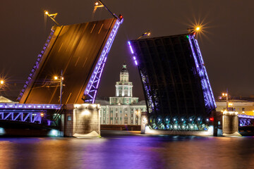 Fototapeta na wymiar Drawbridges of St. Petersburg at night