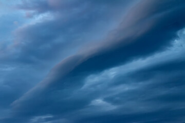 Fototapeta na wymiar Thick clouds in the sky