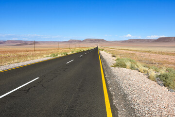 Fototapeta na wymiar Endless road, The Central Plateau, South Namibia