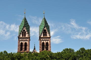 Fototapeta na wymiar Kirche Freiburg Herz Jesu katholisch