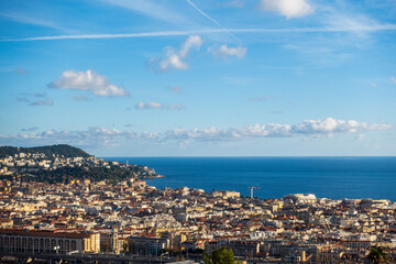 Vue sur Nice et la M&eacute;diterran&eacute;e 
