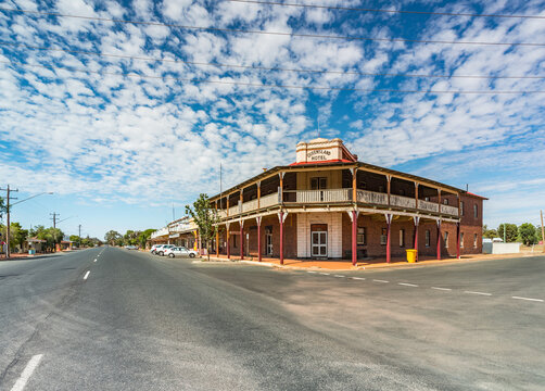 BARMEDMAN, New South Wales, Australia: The main street of Barmedman and historic 19th century Queensland Hotel.