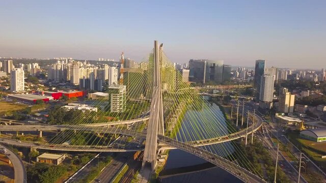 flight over estaiada bridge in S&atilde;o Paulo, over Pinheiros river