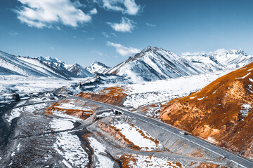 Tourist Attractions in Dushan Highway, Snow Mountain, Xinjiang, China
